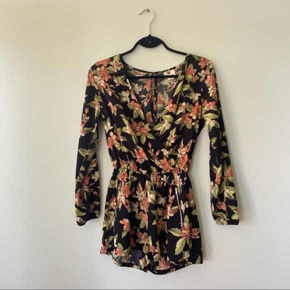 One Clothing Floral Romper - Picture 3 of 9